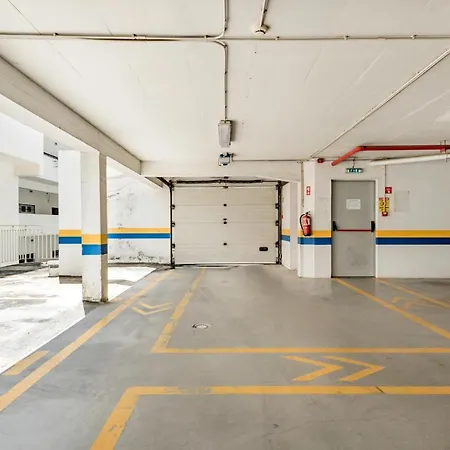 #001 Verissimo Flat By Holidays *