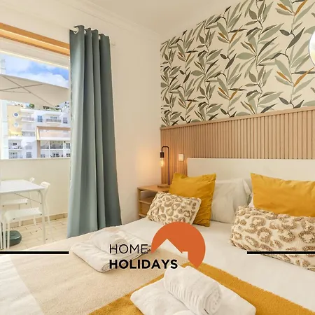 #001 Verissimo Flat By Holidays